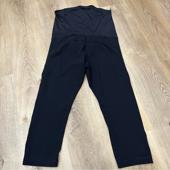 Isabel Maternity by Ingrid & Isabel Black Cropped Leggings size L - Picture 2 of 6